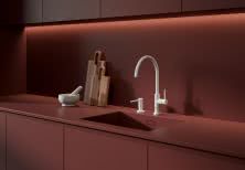 Jak armatura OMNIRES Y i dozownik MODERN PROJECT tworzą spójną, nowoczesną przestrzeń?