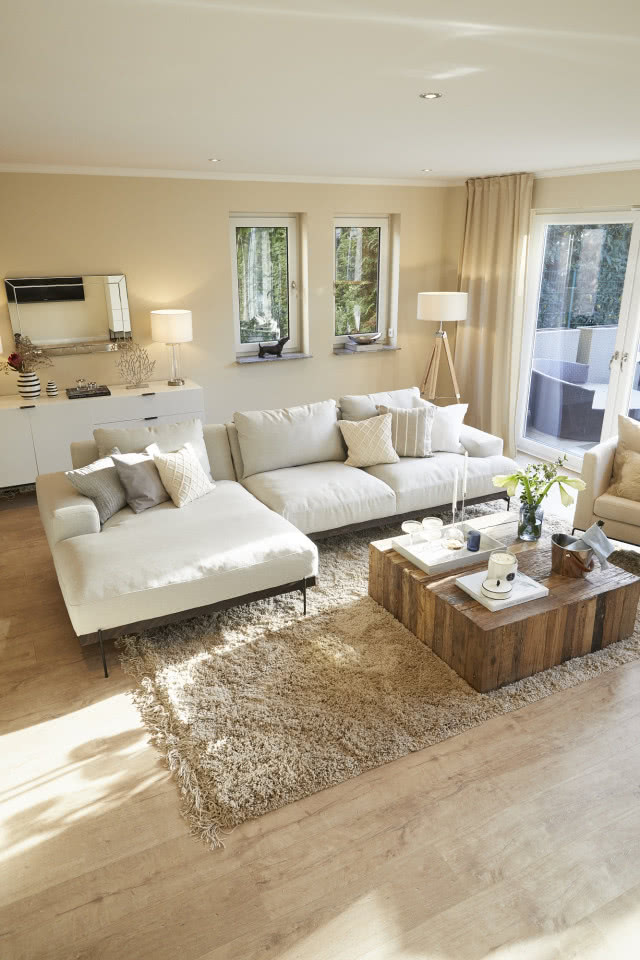 Salon w beżowych kolorach