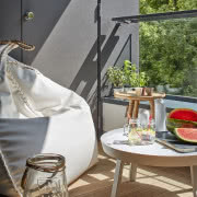 Stół Kristalia, krzesła
Vitra, lampa...