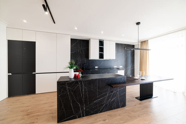 Kuchnia w idealnej harmonii. Odkryj lodówki Multidoor Slot-in - technologię, która wtapia się w design