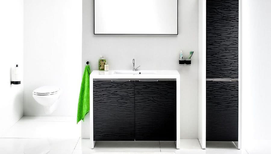 Biel i czerń, połysk i mat - meble łazienkowe Antado Pacific