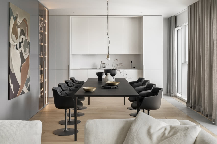 W sklepie 12 chairs został kupiony stół Tense
i...