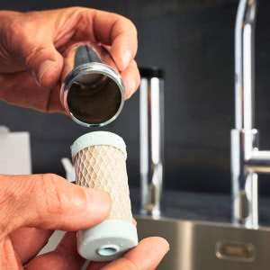 Baterie z filtrem wody: raz spróbujesz i nie wrócisz do wody butelkowanej