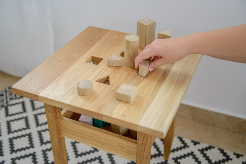 Taboret wielofunkcyjny to bardzo prosty mebel,...