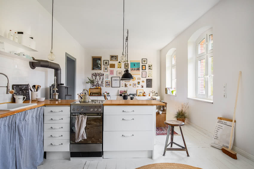 Kuchnia i jadalnia zostały połączona poprzez...