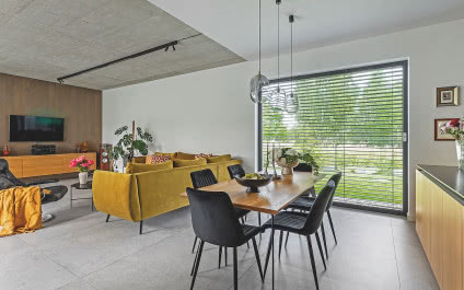 Spełnione marzenia. Geometryczna bryła domu i przytulny minimalizm we wnętrzach