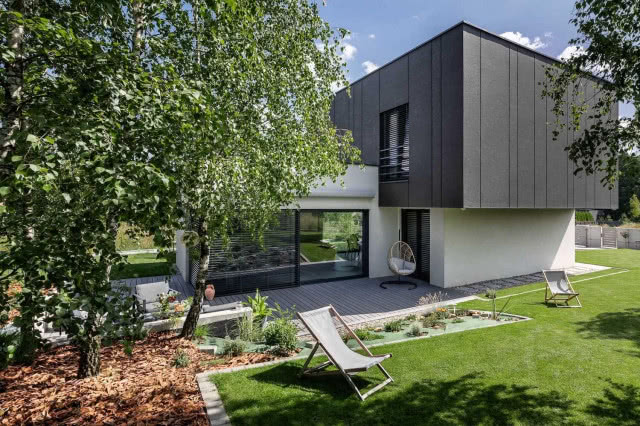 aranżacja tarasu w kolorze szarym