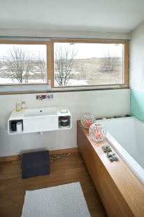 Okna w łazience - widok na góry