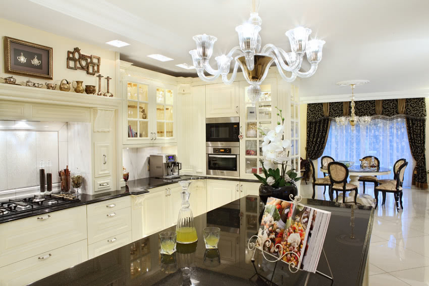 Drewniane meble kuchenne w stylu angielskim...