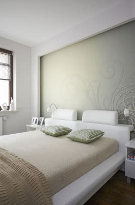 Nowoczesna sypialnia - tapeta 3D nad łóżkiem