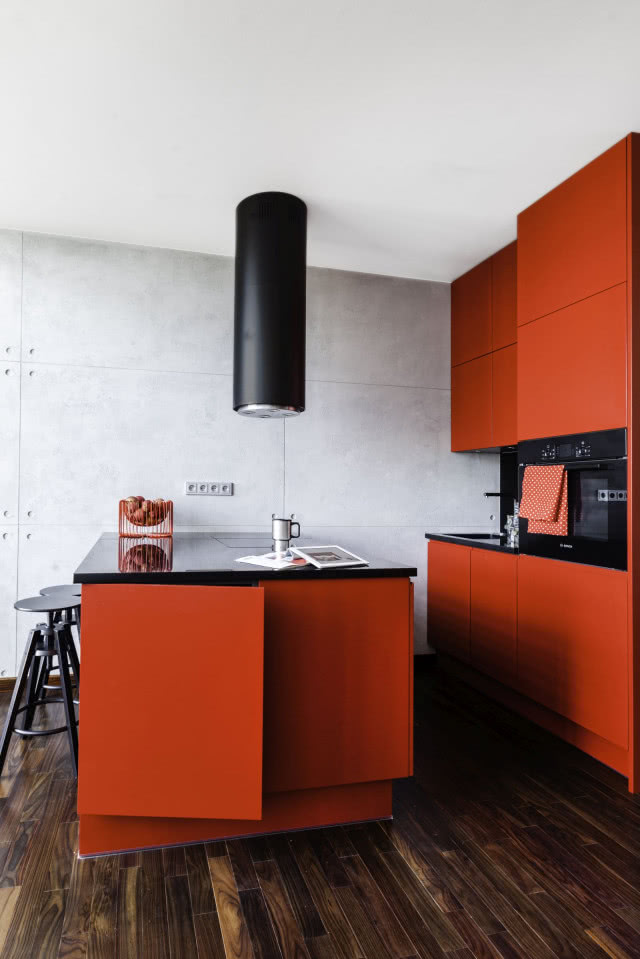 Surowe piękno loftu na warszawskim Mokotowie