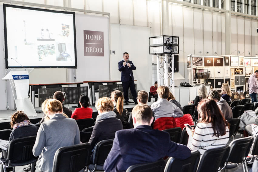 ... i udziału w bezpłatnych szkoleniach.