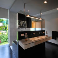 Nowoczesna architektura i widok na Tatry