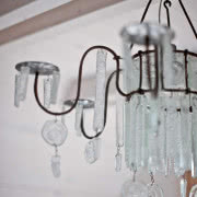 Surowa mieszanka tradycji i nowoczesności.