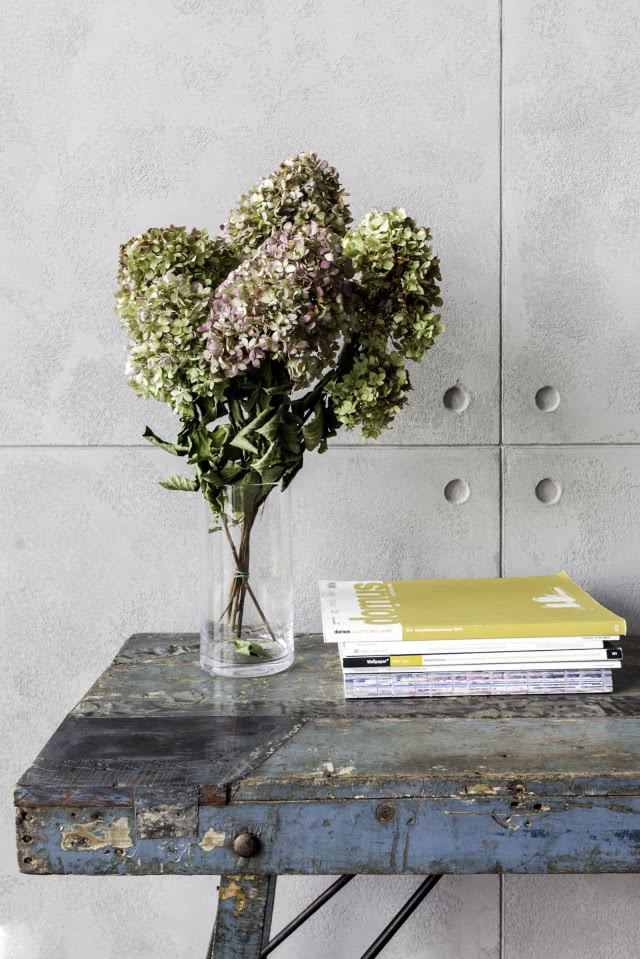 Surowe piękno loftu na warszawskim Mokotowie