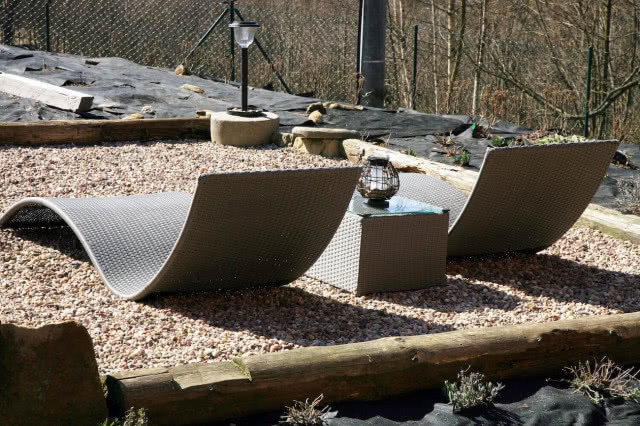 Technorattanowe leżanki do ogrodu