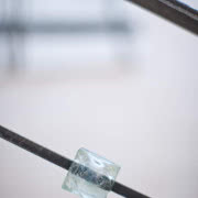 Surowa mieszanka tradycji i nowoczesności.