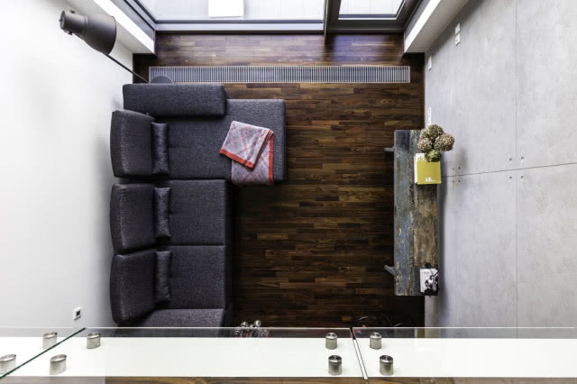 Surowe piękno loftu na warszawskim Mokotowie