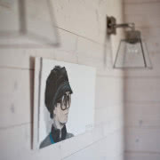 Surowa mieszanka tradycji i nowoczesności.