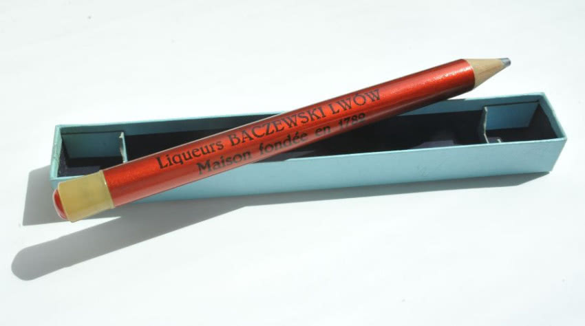 Etykieta likieru Baczewski