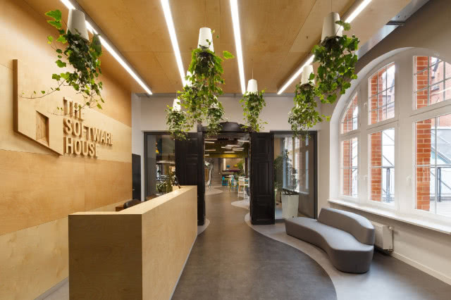 Drewno we wnętrzach biurowych