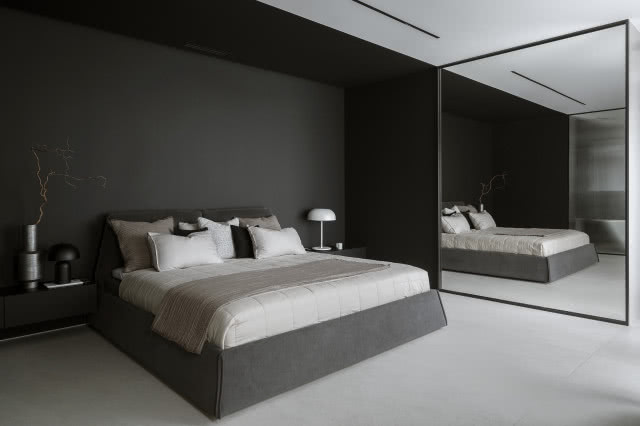 czarne ściany w sypialni