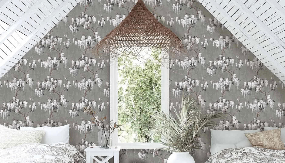 Sypialnia na poddaszu ze skosem - intymna przestrzeń czy wyzwanie?