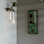 Pod schodami oryginalna sofa Marshmallow,  proj....