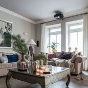 Choinka, ogień na kominku... można poczuć się...