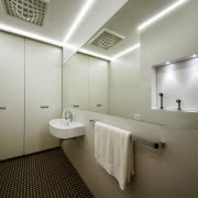 Pod schodami oryginalna sofa Marshmallow,  proj....