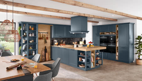 Ekskluzywne kuchnie Verle w odcieniach granatu. Zobacz najlepsze realizacje