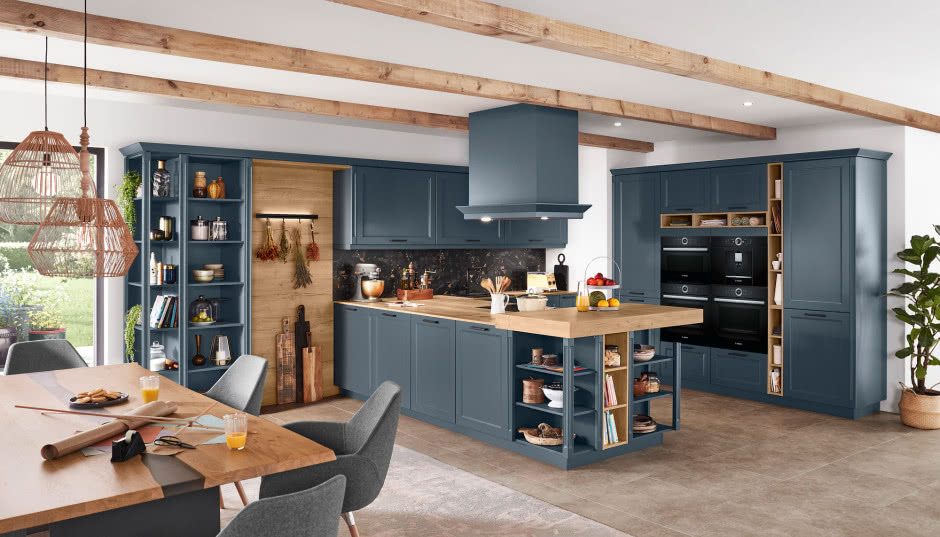 Ekskluzywne kuchnie Verle w odcieniach granatu. Zobacz najlepsze realizacje