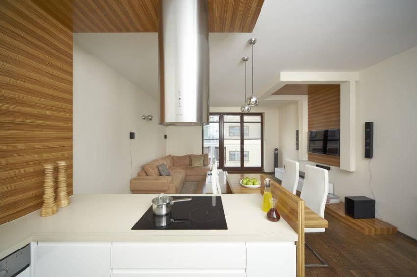 W głębi - drzwi prowadzące na taras, który jest...