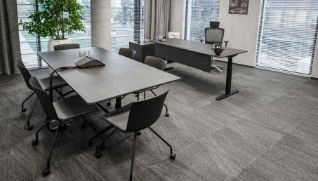 Nowe technologie w meblach biurowych. To one mogą usprawnić naszą pracę!