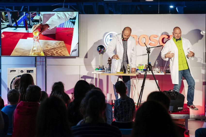 Magiczne eksperymenty z pralkami Bosch  