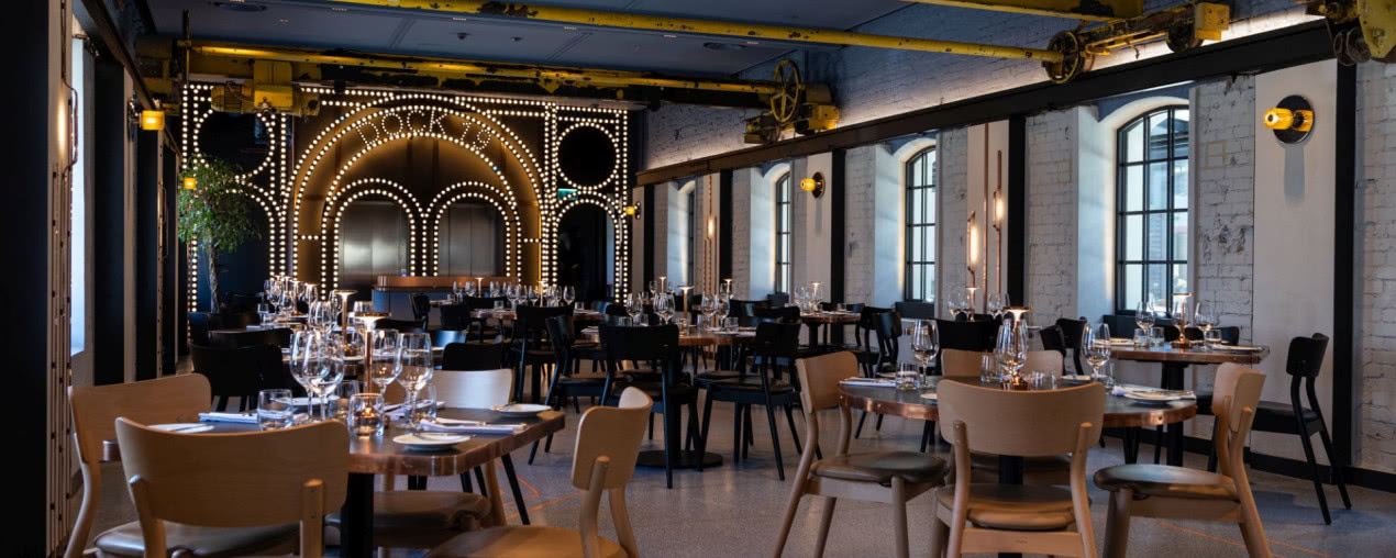 Gessler i Kudlicka odkrywają nową perłę Warszawy - restauracja DOCK19 już otwarta! Tak wyglądają jej wnętrza!