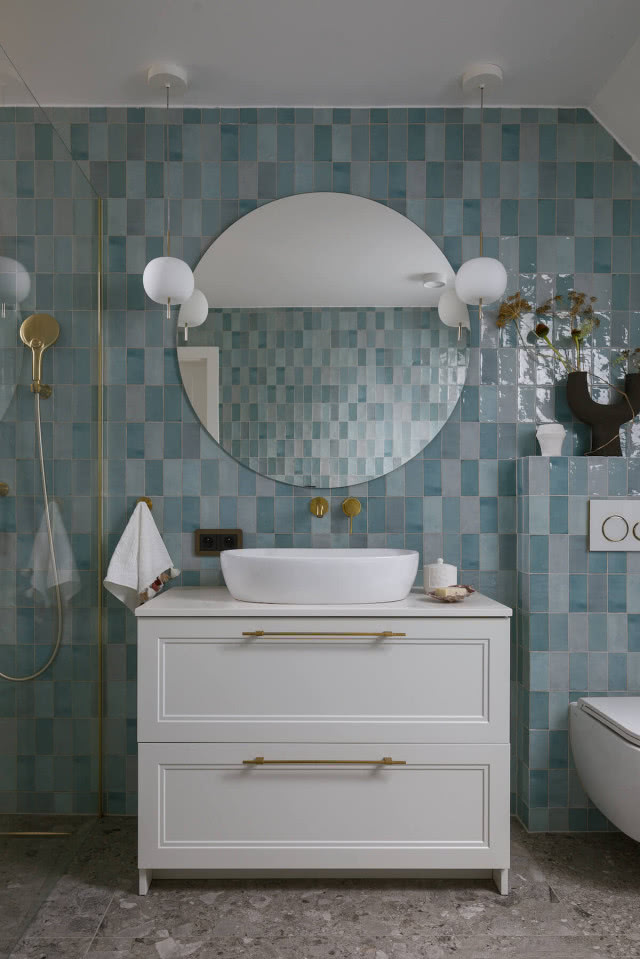 Niezwykła metamorfoza przedwojennego domu. Błękit w roli głównej