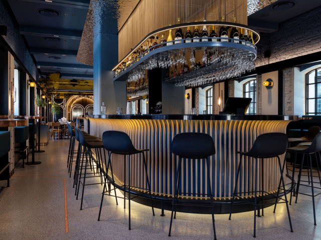 Restauracja DOCK 19 w Elektrowni Powiśle