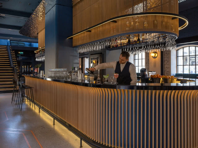 Restauracja DOCK 19 w Elektrowni Powiśle