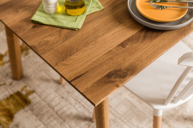 dębowy stół DORIA, usłojenie krzesło, dywan