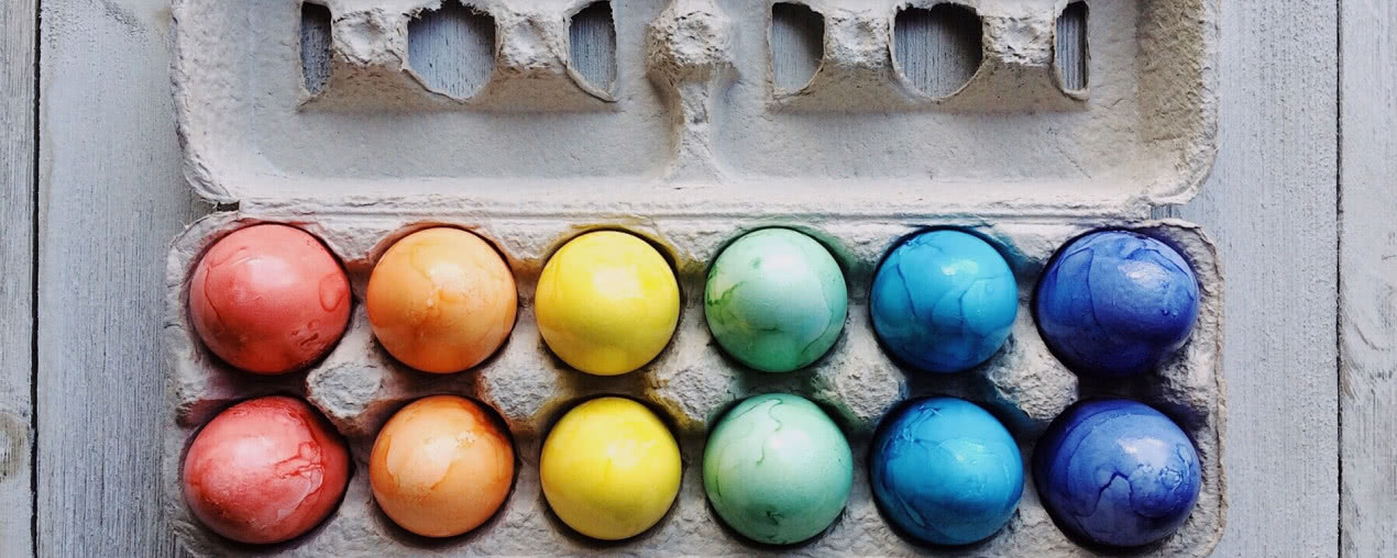 Naturalne barwniki do jajek - jak pomalować jajka domowym sposobem?