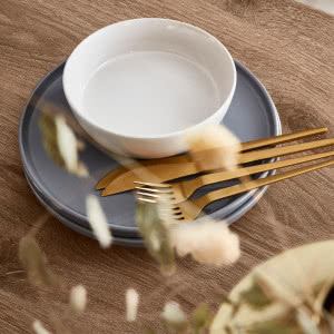 Ekskluzywne kuchnie Verle w odcieniach granatu. Zobacz najlepsze realizacje