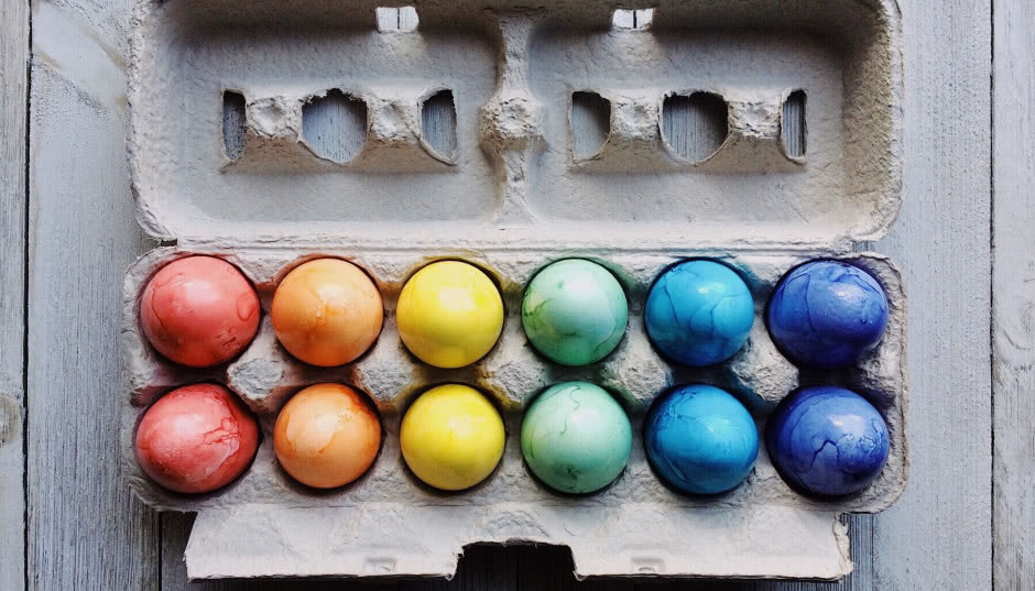 Naturalne barwniki do jajek - jak pomalować jajka domowym sposobem?