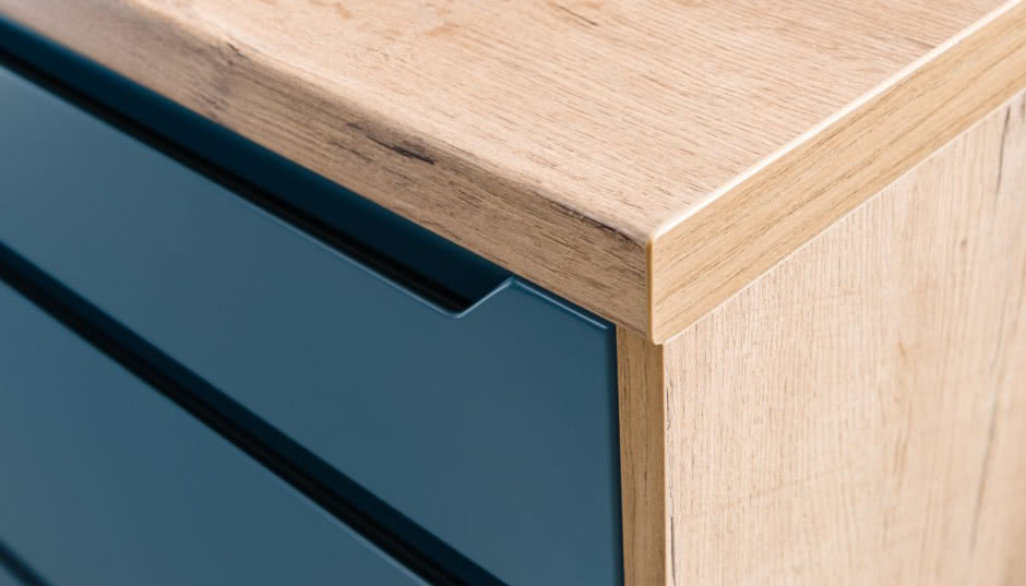 Fronty z frezowanym uchwytem. Nowy rodzaj uchwytów w kolekcji KAM