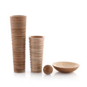 Wazony, patera i dekoracyjna kula