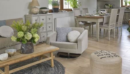 Prosto, naturalnie, elegancko... dom w Wesołej