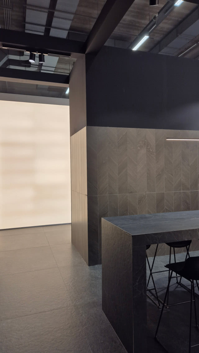 Kolory, struktura i technologia, czyli trendy CERSAIE 2025 oczami Tubądzin