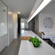 Biały salon, biała sypialnia, biały gabinet - mieszkanie dla relaksu