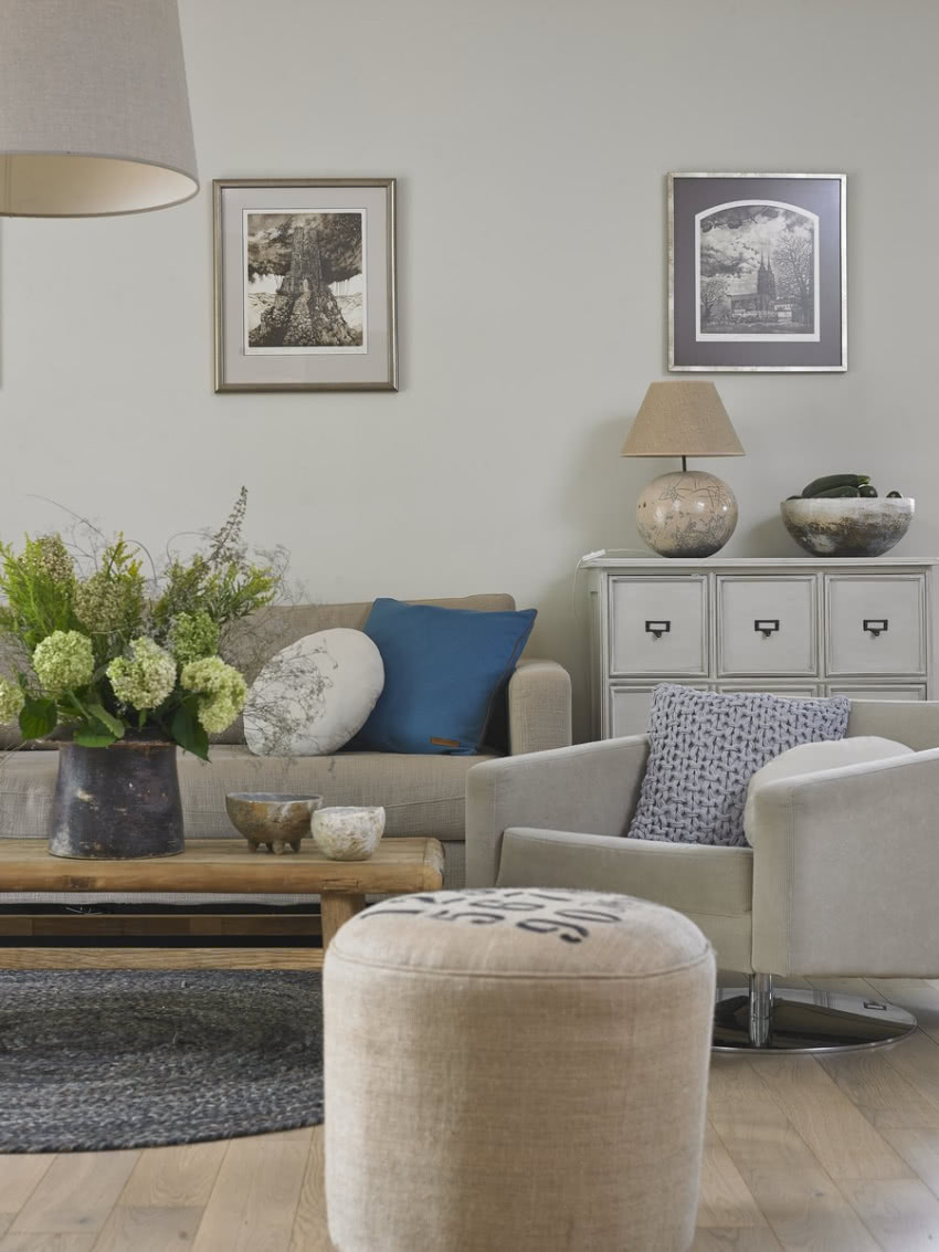 Nawet poduszki, choć kolorowe, nie kłują w oczy...