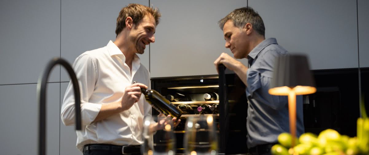 Jak stworzyć idealne warunki do przechowywania wina w kuchni? Eksperci Franke podpowiadają